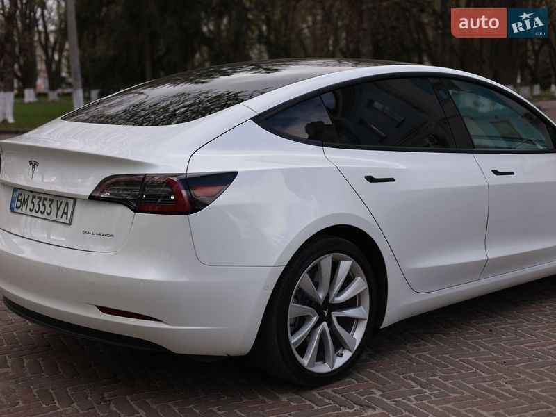 Седан Tesla Model 3 2021 в Конотопе