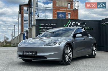 Седан Tesla Model 3 2025 в Львові