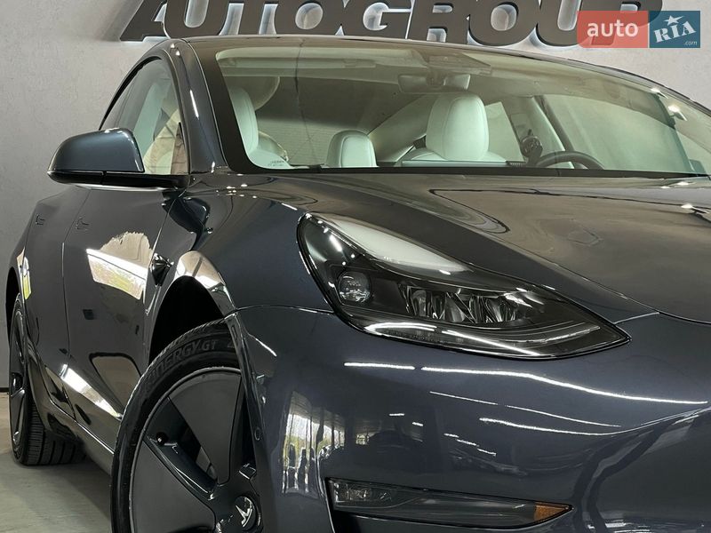 Седан Tesla Model 3 2022 в Одесі