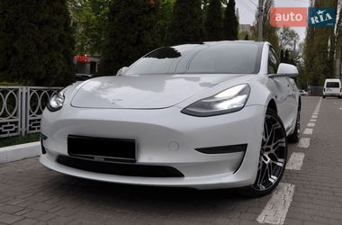 Седан Tesla Model 3 2019 в Одесі