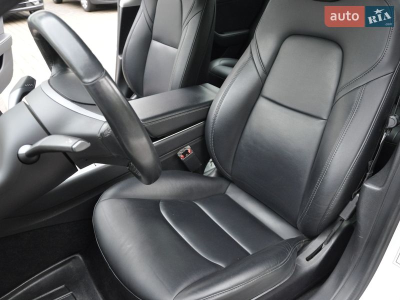 Седан Tesla Model 3 2019 в Одесі