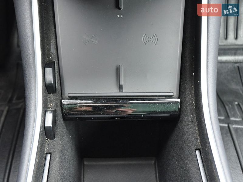 Седан Tesla Model 3 2019 в Одесі