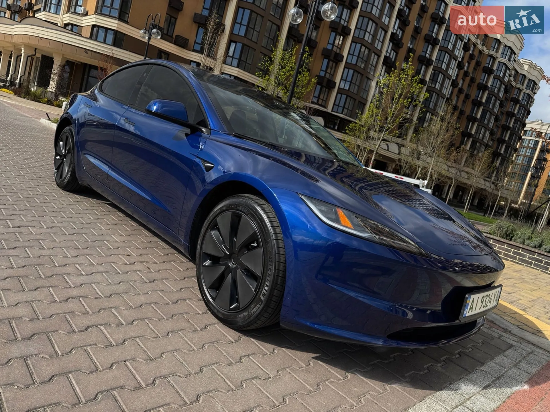 2025 Tesla Model 3 - мініатюра 8