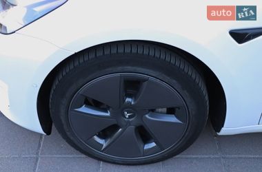 Седан Tesla Model 3 2022 в Кременчуге