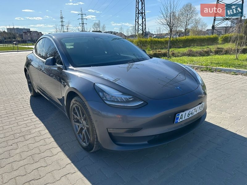 Tesla Model 3 2019