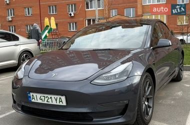 Седан Tesla Model 3 2023 в Києві