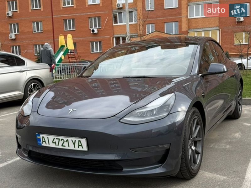 Tesla Model 3 2023