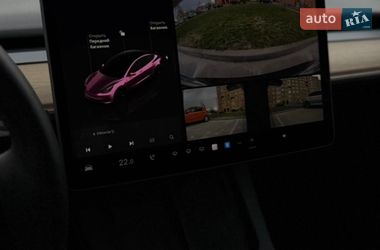 Седан Tesla Model 3 2023 в Киеве