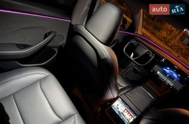 Седан Tesla Model 3 2025 в Киеве