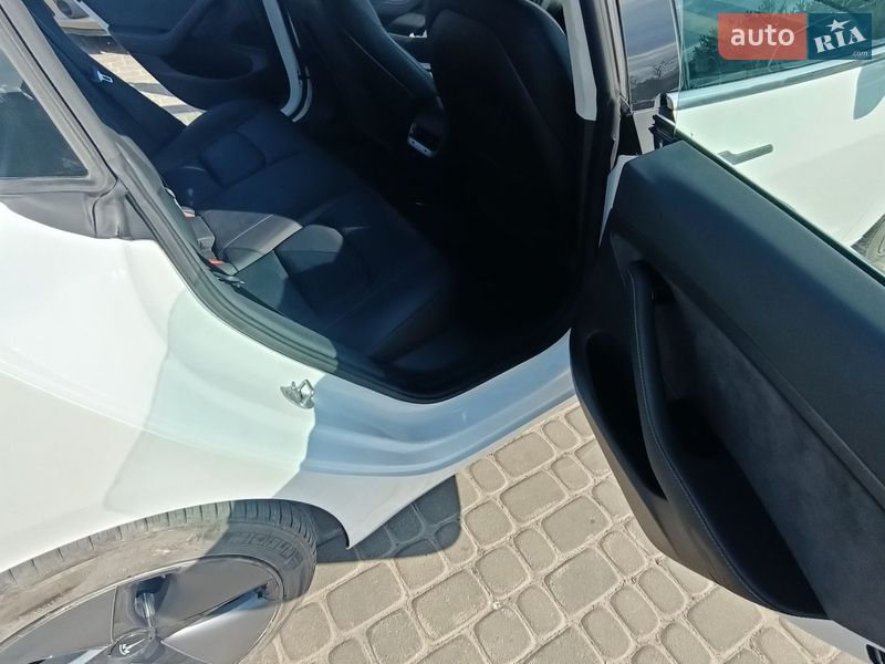 Седан Tesla Model 3 2020 в Львове фото 12 Седан Tesla Model 3 2020 в Львове
