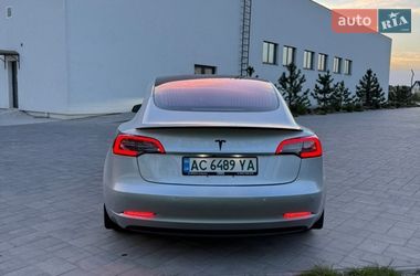 Седан Tesla Model 3 2018 в Луцьку
