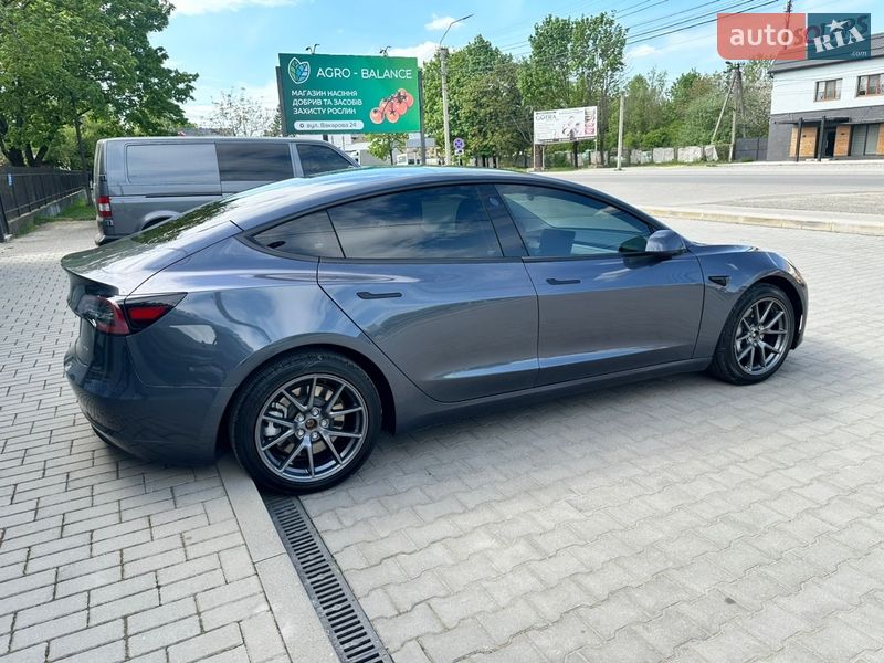 Седан Tesla Model 3 2022 в Виноградове