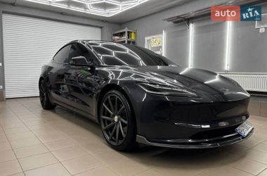 Седан Tesla Model 3 2024 в Черноморске