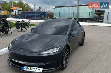 Седан Tesla Model 3 2024 в Черноморске