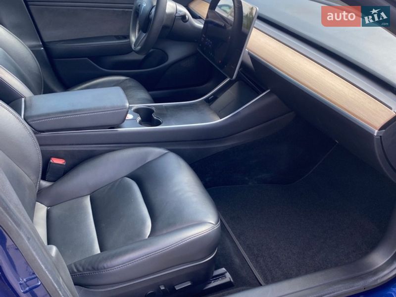 Седан Tesla Model 3 2020 в Львові фото 11 Седан Tesla Model 3 2020 в Львові