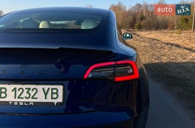 Седан Tesla Model 3 2018 в Вінниці