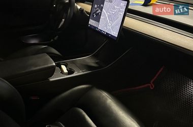 Седан Tesla Model 3 2019 в Луцке