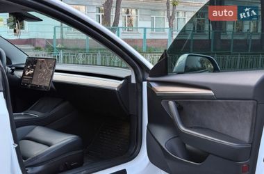 Седан Tesla Model 3 2021 в Киеве