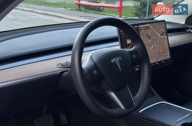Седан Tesla Model 3 2021 в Киеве