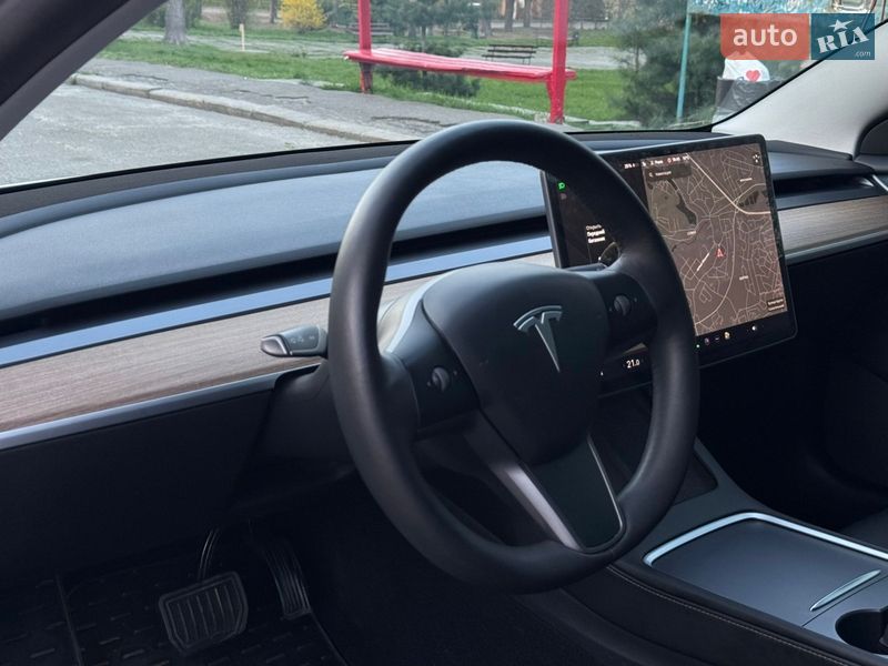 Седан Tesla Model 3 2021 в Киеве