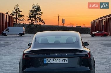 Седан Tesla Model 3 2024 в Львове