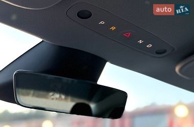 Седан Tesla Model 3 2024 в Львове