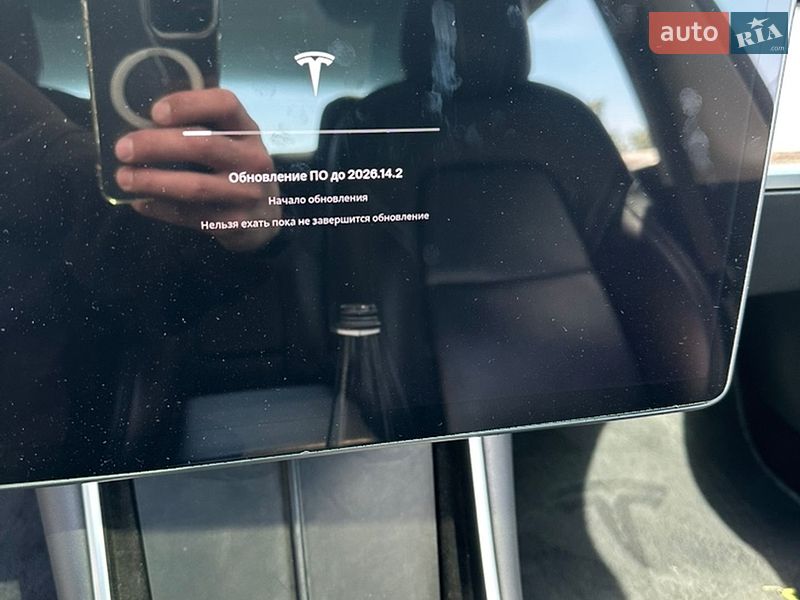 Седан Tesla Model 3 2018 в Ужгороді