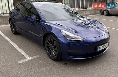 Седан Tesla Model 3 2021 в Киеве