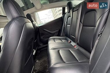 Седан Tesla Model 3 2018 в Киеве