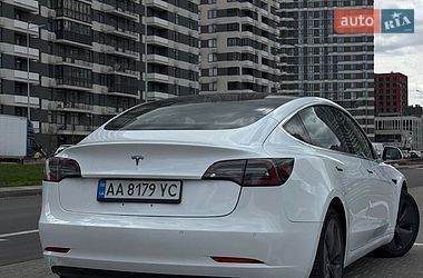 Седан Tesla Model 3 2018 в Киеве