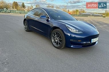Седан Tesla Model 3 2018 в Вінниці