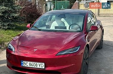 Седан Tesla Model 3 2024 в Львове
