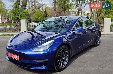 Седан Tesla Model 3 2019 в Каменском