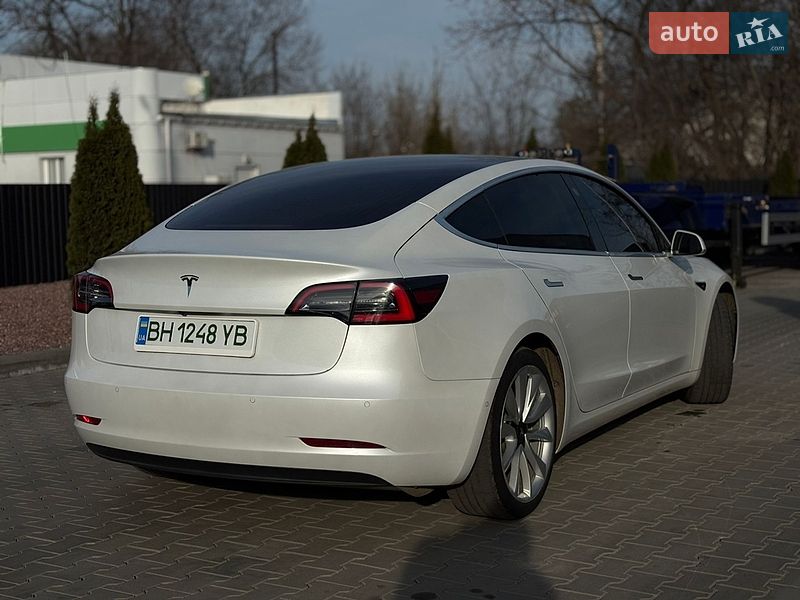 Седан Tesla Model 3 2020 в Одессе