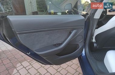 Седан Tesla Model 3 2022 в Києві
