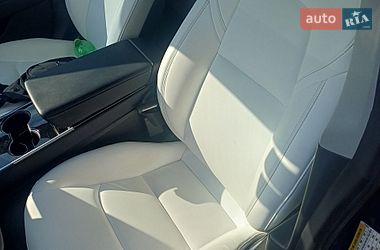 Седан Tesla Model 3 2020 в Киеве