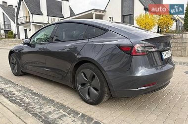 Седан Tesla Model 3 2021 в Киеве