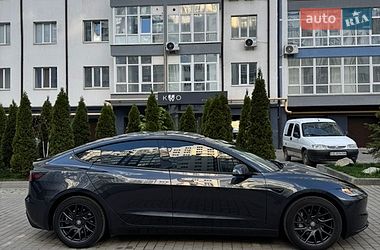 Седан Tesla Model 3 2024 в Ивано-Франковске