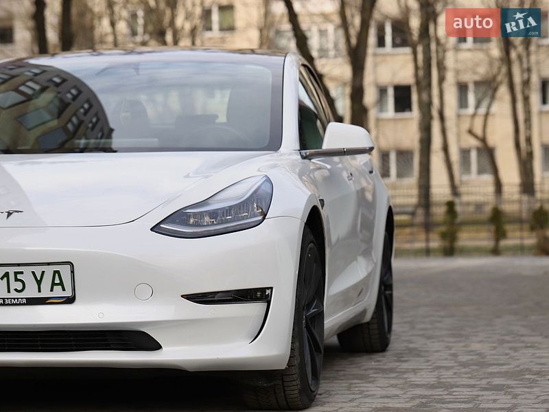 Седан Tesla Model 3 2019 в Тернополе
