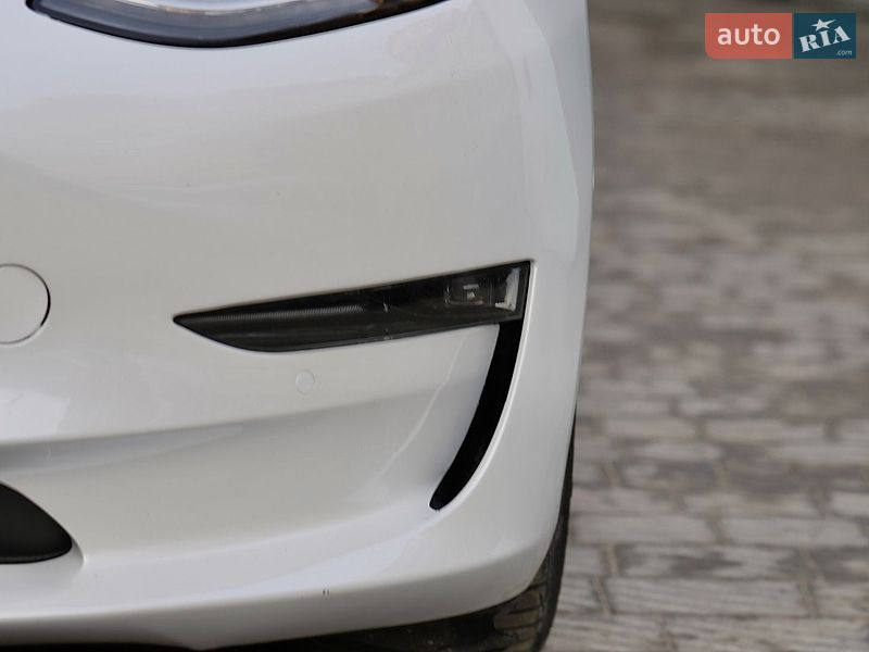 Седан Tesla Model 3 2019 в Тернополе