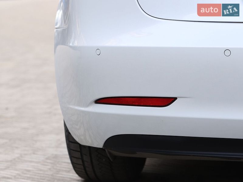 Седан Tesla Model 3 2019 в Тернополе