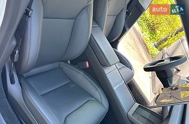 Седан Tesla Model 3 2025 в Киеве