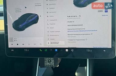 Седан Tesla Model 3 2018 в Львові