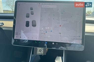 Седан Tesla Model 3 2018 в Львові