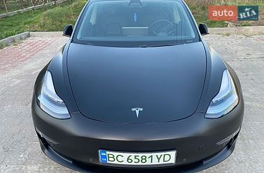 Седан Tesla Model 3 2020 в Львові