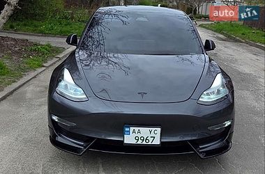 Седан Tesla Model 3 2022 в Києві