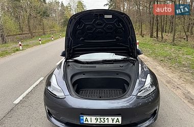 Седан Tesla Model 3 2021 в Василькове