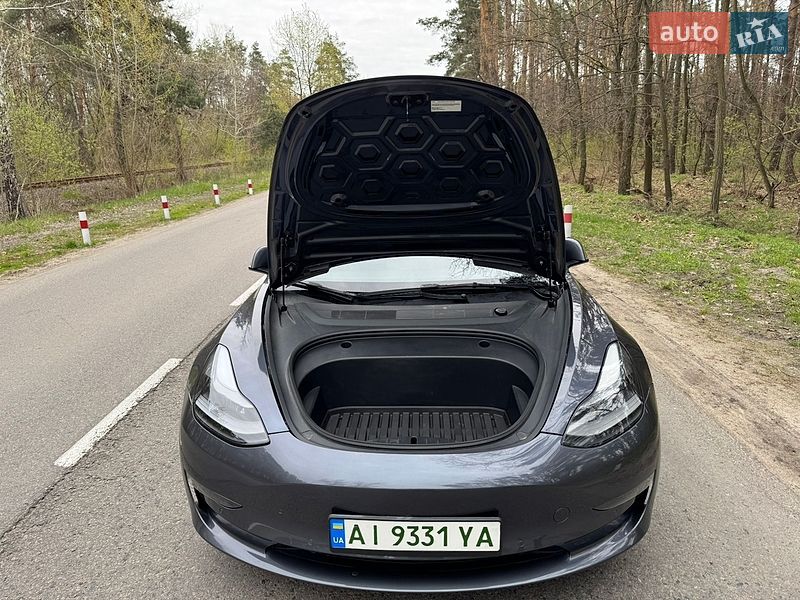 Седан Tesla Model 3 2021 в Василькове