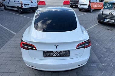 Седан Tesla Model 3 2020 в Львові