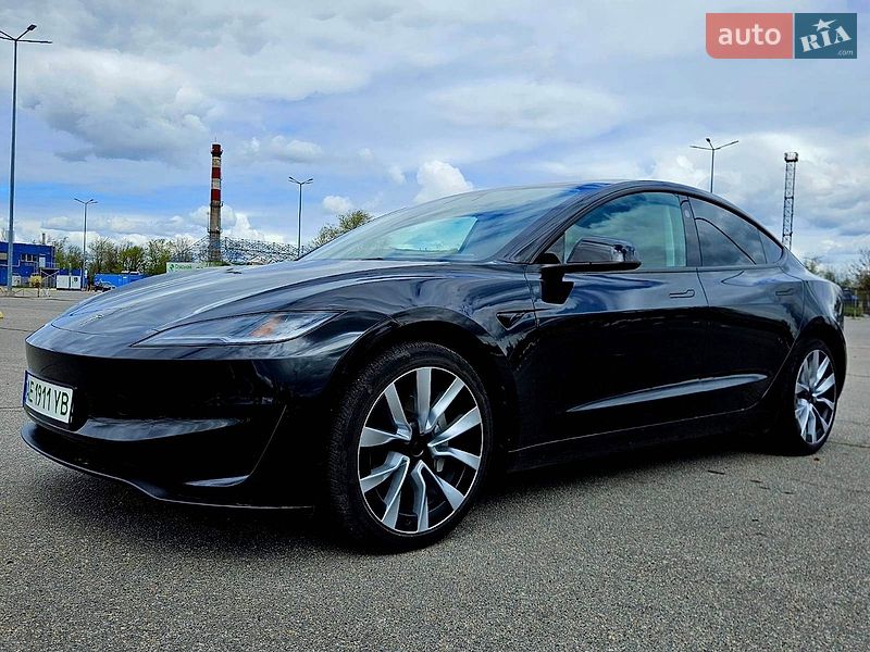 Седан Tesla Model 3 2024 в Днепре